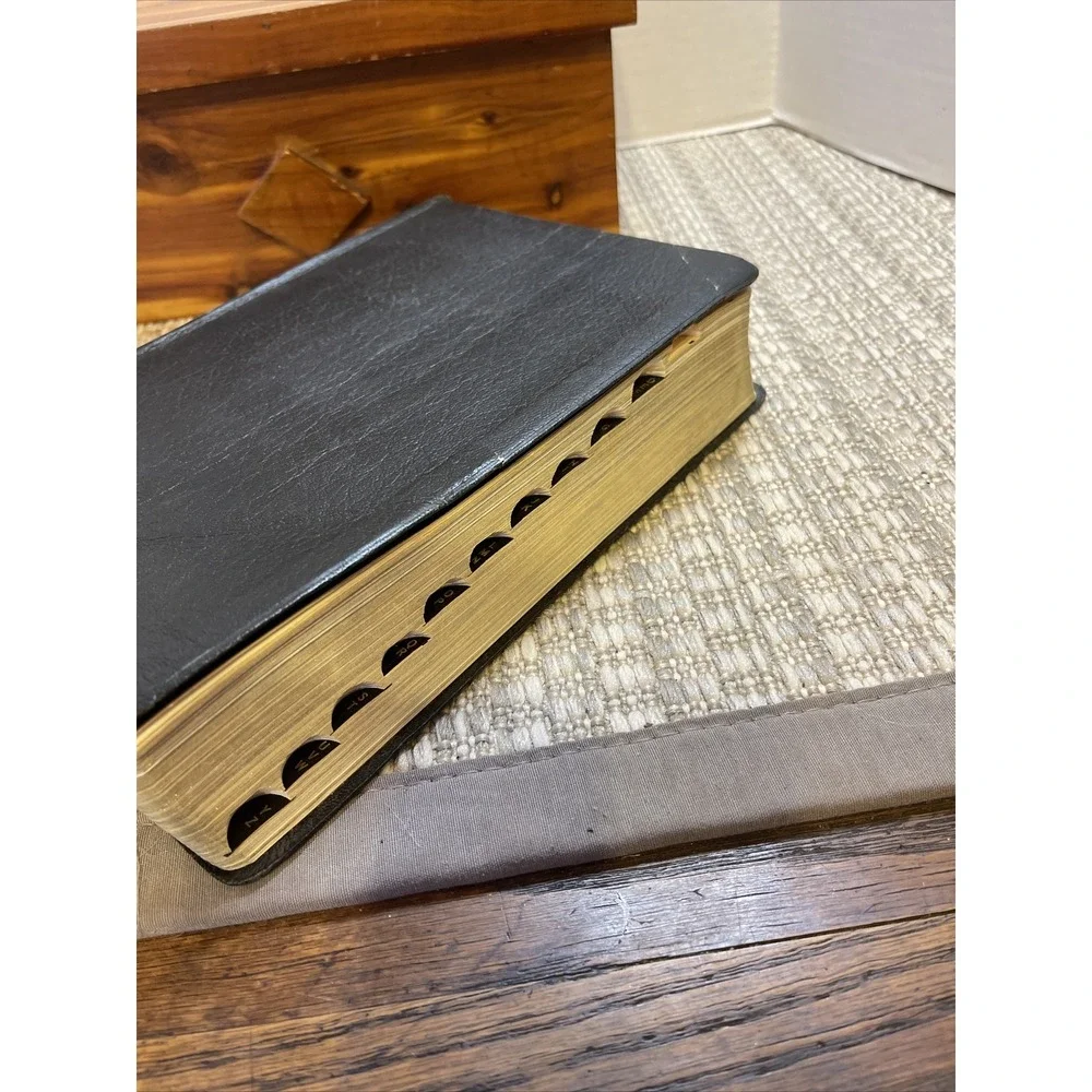 Nave's Topical Bible‎ A Digest Of The Holy Scriptures Southwestern Company OLD